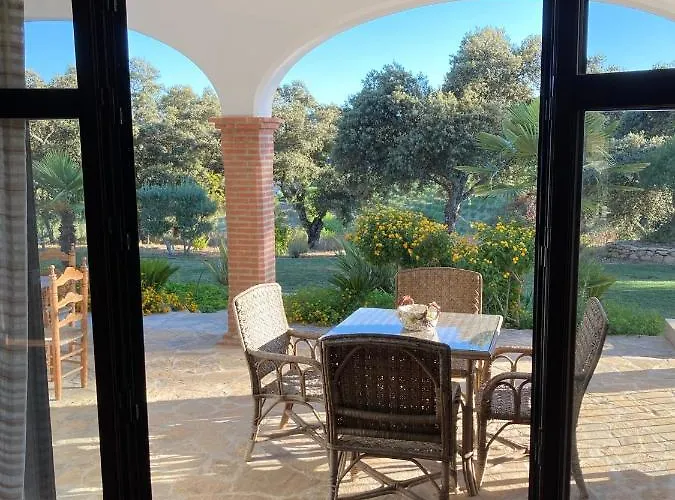 Encinas Villa