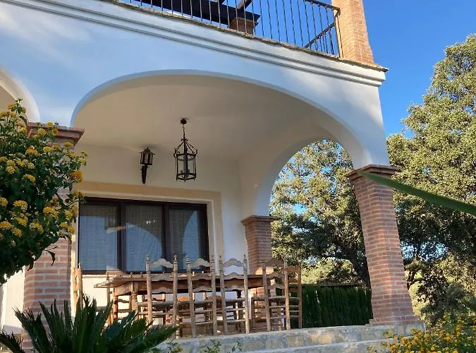 Encinas Villa